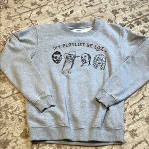 Gildan Gray Graphic Sweatshirt